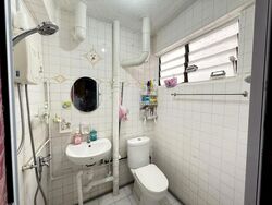Blk 242 Gombak View (Bukit Batok), HDB 3 Rooms #615288961